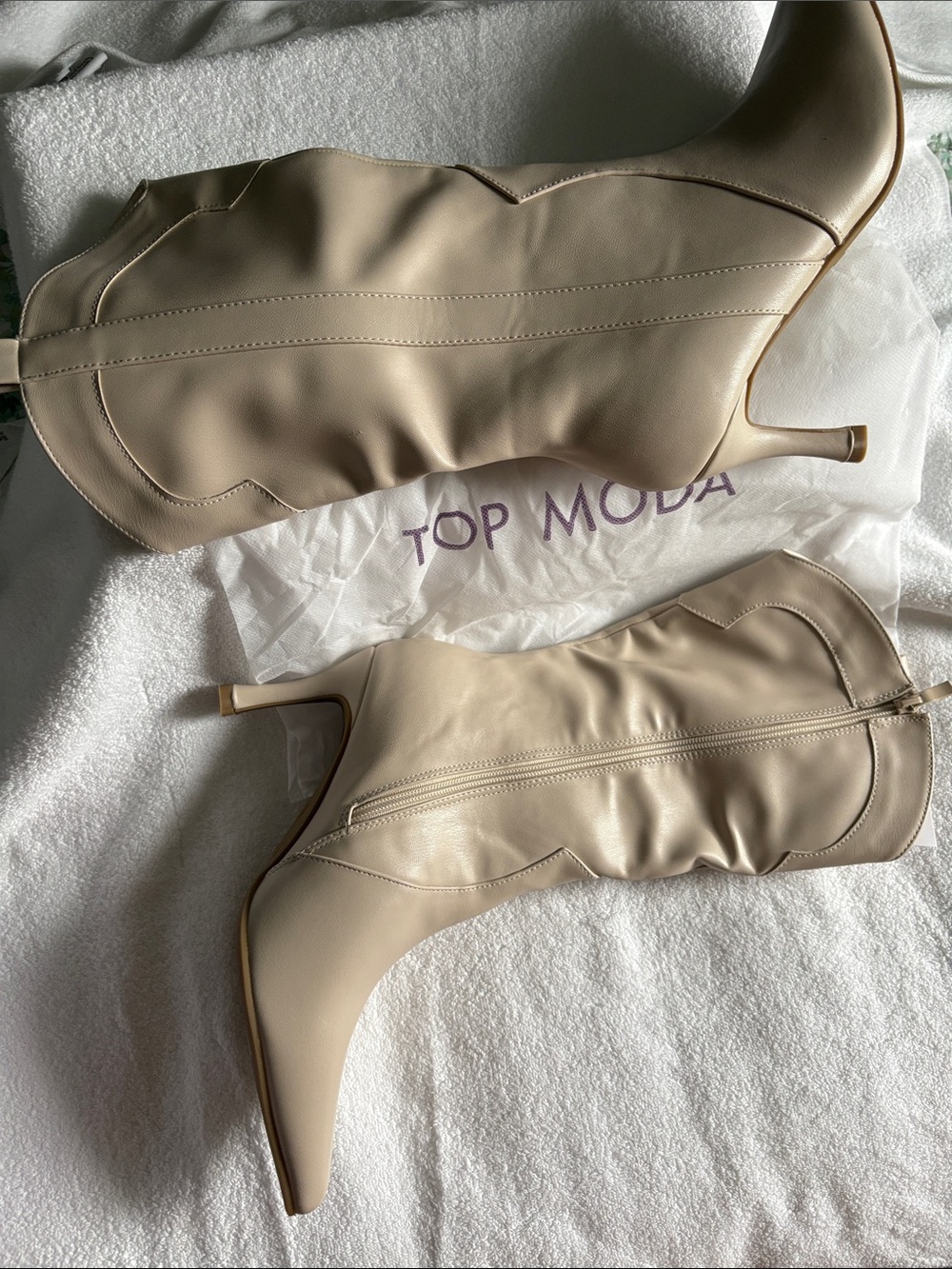 TOP Moda Ivory Boots - Picture 7 of 7